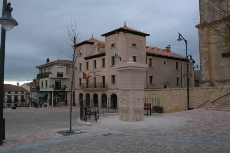 Casa Consistorial de Cantalejo en una fotografía de archivo / FD