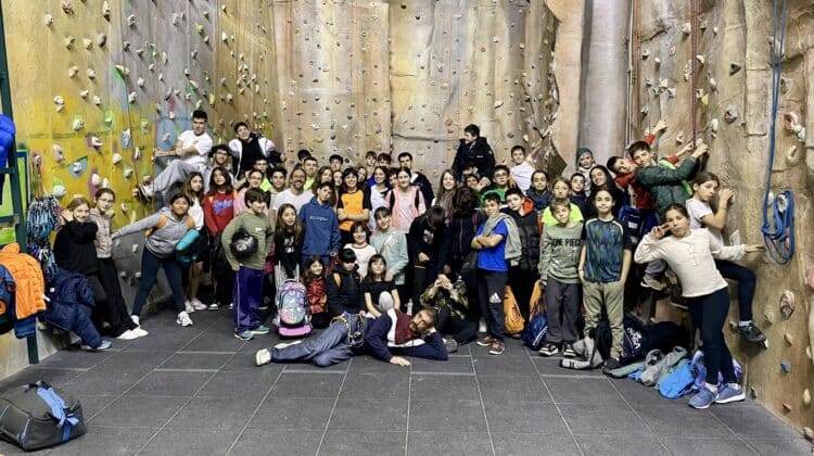 Jornada de escalada escolar celebrada en Palazuelos de Eresma./DIPUTACIÓN