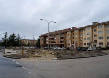 Obras en una de las plazas a finales de enero. /HÉCTOR CRIADO