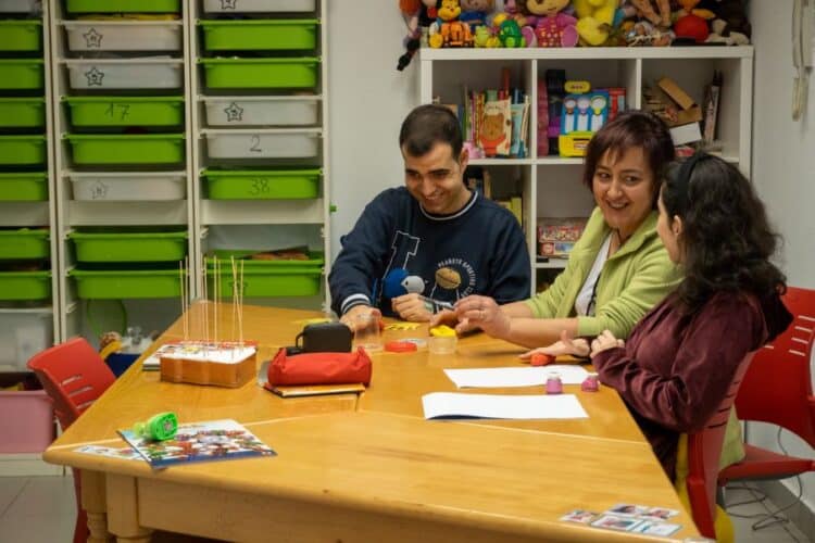 ASPACE Segovia ha recibido un incremento de solicitudes de personas que han sufrido un ictus o necesitan rehabilitación neurológica, a través del programa ICTIA. / HÉCTOR CRIADO