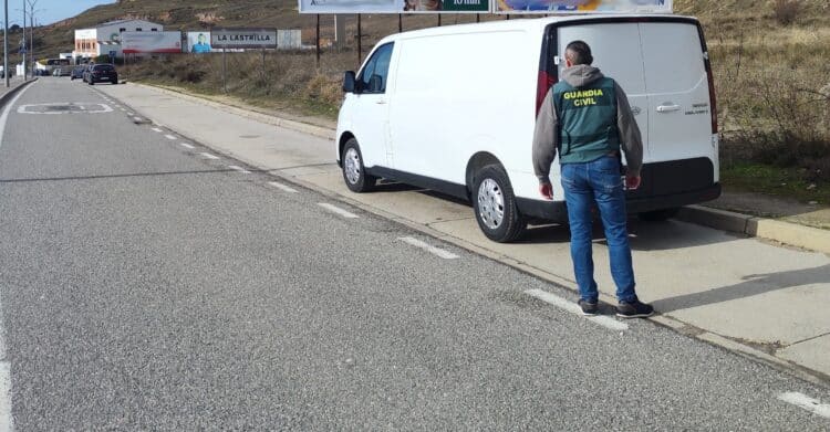 La Guardia Civil de Segovia desarticula a un grupo criminal especializado en cometer robos con fuerza en el interior de vehículos / GUARDIA CIVIL