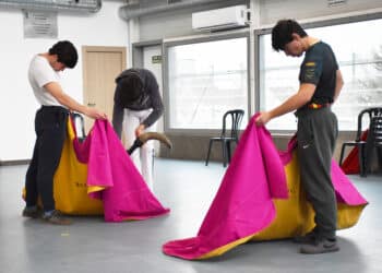 Jorge Oliva, Jesús Manso y Álvaro Molina, entrenando en la Escuela Taurina de Segovia. / A.M.