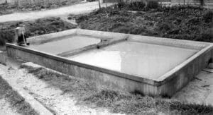 Fuentes, caños y lavaderos públicos de Nava, una memoria colectiva 4 Lavadero del barrio de Coca.