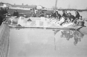 Fuentes, caños y lavaderos públicos de Nava, una memoria colectiva 6 Lavadero en las inmediaciones del depósito de agua.