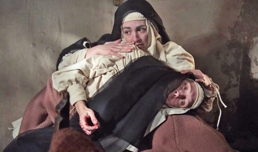 CINE EN SEGOVIA 3 Fotogramas de Extramuros de Miguel Picazo.