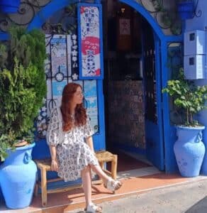 Yeisson Vargas recoge el accésit del Premio Internacional de Poesía 'Jaime Gil de Biedma y Alba' 2 Maroua Bensfia, ganadora del Gil de Biedma, en una imagen reciente