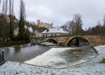 Río Eresma a su paso por Segovia. / HÉCTOR CRIADO