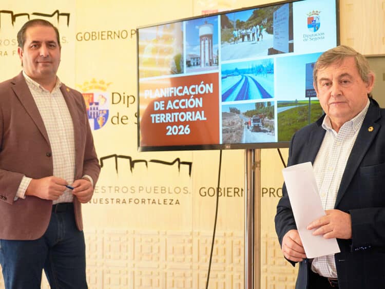 El diputado de Red Viaria Provincial, Benjamín Cerezo, y el de de Acción Territorial, Basilio del Olmo. / DIPUTACIÓN