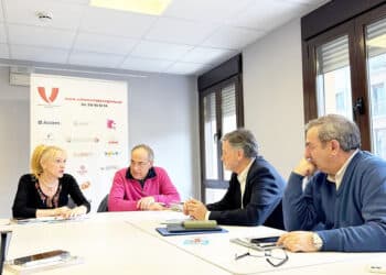 Francisco Vázquez y José Luis Sanz Merino, en el encuentro con la Plataforma del Voluntariado. / P.P.