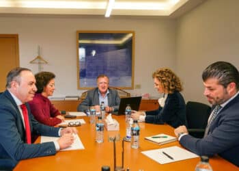 Reunión entre la candidata del PP por Valladolid, María Pardo, y el presidente de los contratistas, Enrique Pascual.