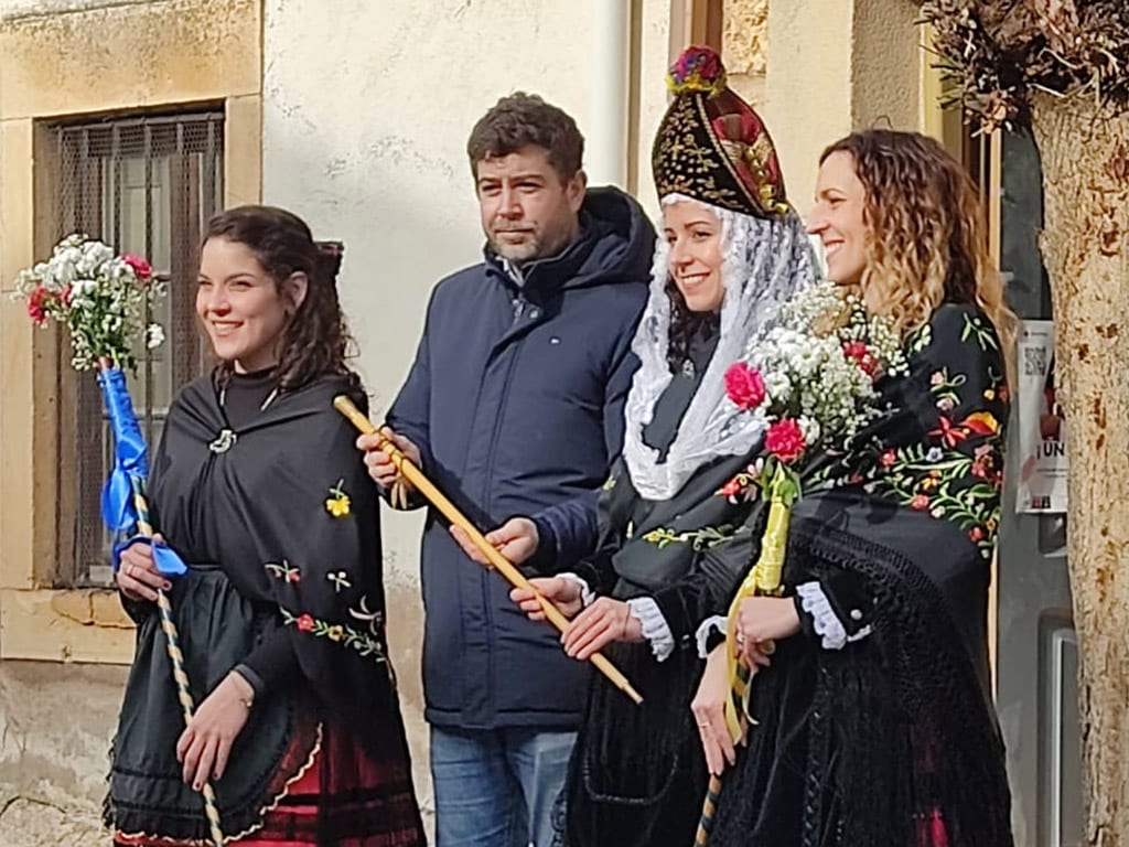 Urueñas festeja Santa Águeda 2 Celebración de Santa Águeda en Urueñas. / SANTA ÁGUEDA URUEÑAS