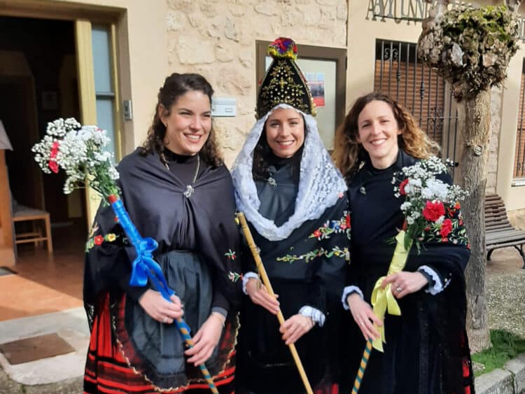 Celebración de Santa Águeda en Urueñas. / SANTA ÁGUEDA URUEÑAS