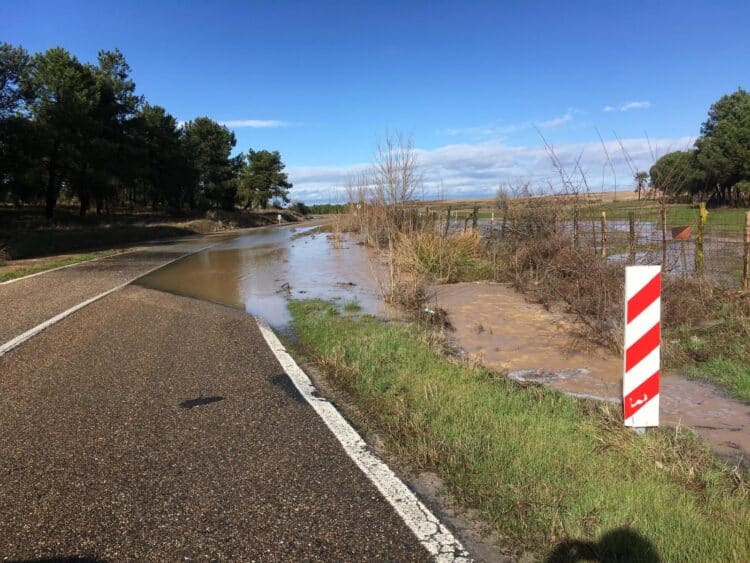 Las lluvias de los últimos días han provocado cortes en varias carreteras provinciales de Segovia / DIPUTACIÓN