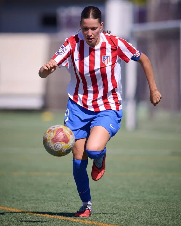 Cristina Redondo en un encuentro con el Atlético de Madrid femenino./ATLÉTICO