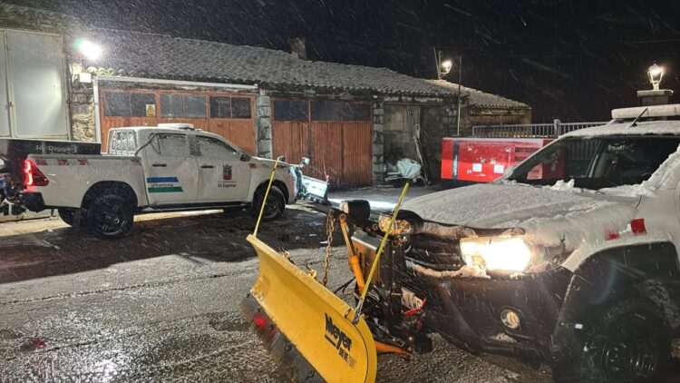 El Ayuntamiento de El Espinar activó el Retén Municipal por nevada durante la noche / RR.SS. AYTO. EL ESPINAR