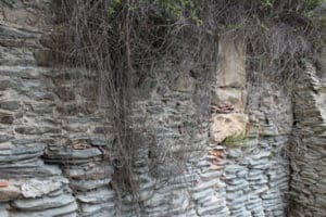 El Puente de Piedra 2 El granito y la pizarra son los materiales que forman este Puente de Piedra.