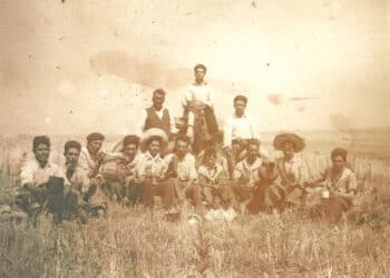 Grupo de segadores gallegos en la provincia en de Segovia, en el término de Paradinas. Foto: A.V. ÓRREA.
