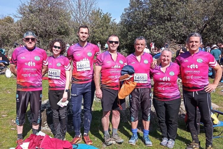 Miembros de Segovia Orientación en la carrera del domingo del MOM en Navaluenga./SEGOVIA ORIENTACIÓN