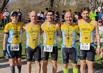 La delegación del club segoviano durante la cita en Cuéllar./T. IMD SEGOVIA