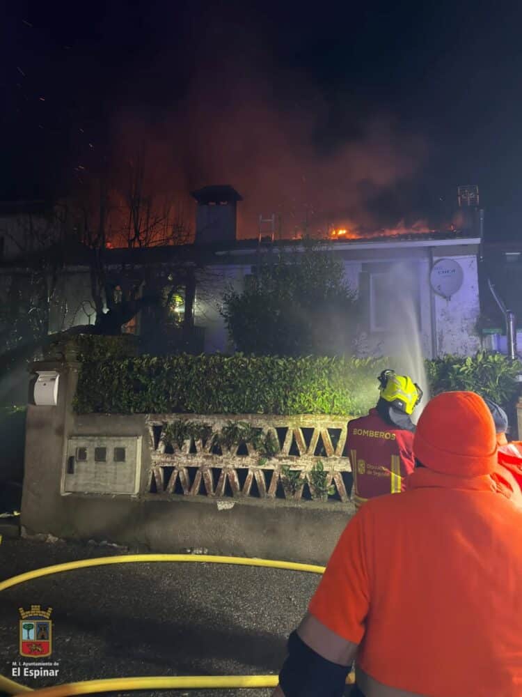 Incendio en una vivienda de San Rafael / RR.SS. AYTO. EL ESPINAR