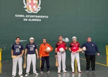 Instante previo al duelo entre el equipo segoviano y el Almería./CP VALLELADO