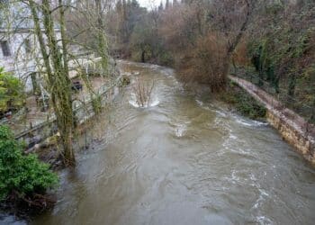 Río Eresma a su paso por la Casa de la Moneda. / HÉCTOR CRIADO