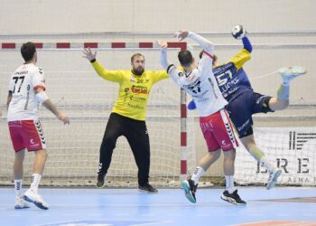 Patotski, a punto de intervenir en un lanzamiento./ AMADOR MARUGÁN