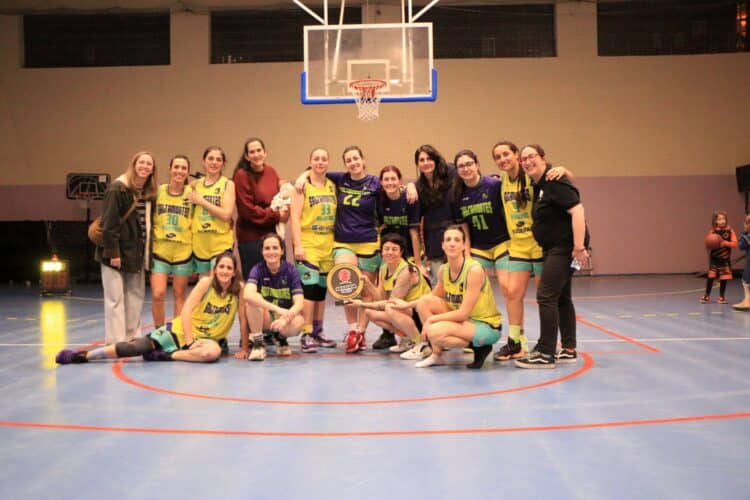 Las integrantes del Vilegas Gamifer Saltamontes Valverde./ DELEGACIÓN