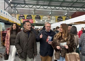 Los candidatos, en las instalaciones de la Feria./ VOX