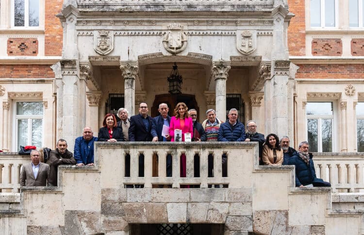 Palacio de la Isla de Burgos, donde, tras la deliberación, se han anunciado las obras ganadoras. / JCYL