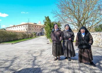 Sobre las 10 de la mañana de este jueves se produjo la entrega de las llaves. / Ricardo Ordóñez
