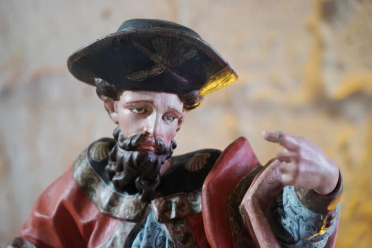 Las Edades del Hombre repara cinco obras de entre los siglos XV y XVIII 1 San Roque, talla del siglo XVII perteneciente a la iglesia de San Pelayo, en Villamuriel de Campos. / Rubén Cacho