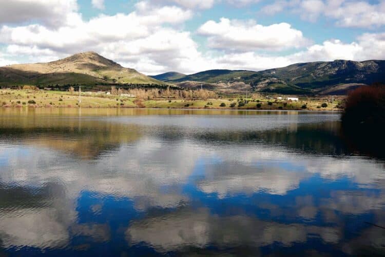El agua de Segovia: barata, de gran calidad, pero dependiente de las lluvias 1 El embalse del Pontón Alto es el más pequeño de los gestionados por la Confederación Hidrográfica del Duero. / EA