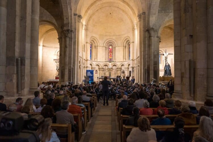 El templo se llenó para escuchar el concierto. /HÉCTOR CRIADO
