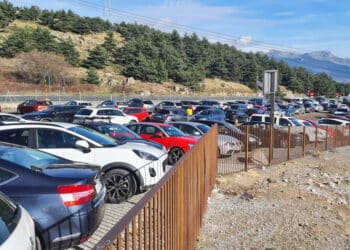 Foto de archivo. Aparcamiento del Alto del León. / EL ADELANTADO