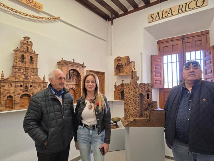 Silvia Clemente, junto a José Miguel Gil. / NUEVE CYL