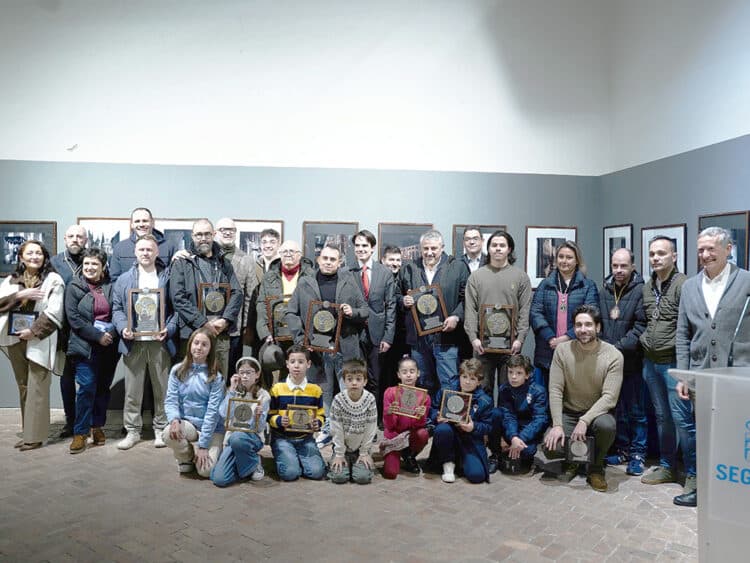 Exposición de imágenes de la Semana Santa de Segovia en La Alhóndiga. / MARIO ANTÓN LOBO