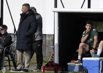 Joaquín Gómez en un instante del encuentro entre Segoviana y Lealtad de Villaviciosa./JUAN MARTÍN-G. SEGOVIANA