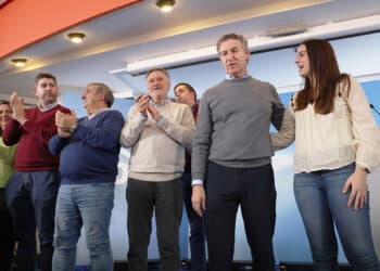 Mitin del Partido Popular en Riaza, con el presidente de la formación, Alberto Núñez Feijóo a la cabeza. / PP