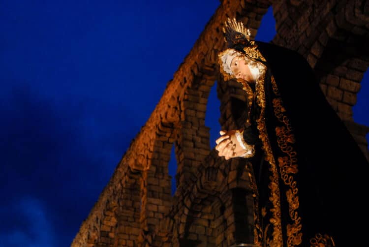 El Encuentro en Castilla: una procesión de Fe y Resurrección 1 Soledad de María. Sebastián Sanabrá (1907). Fotografía: Kamarero.