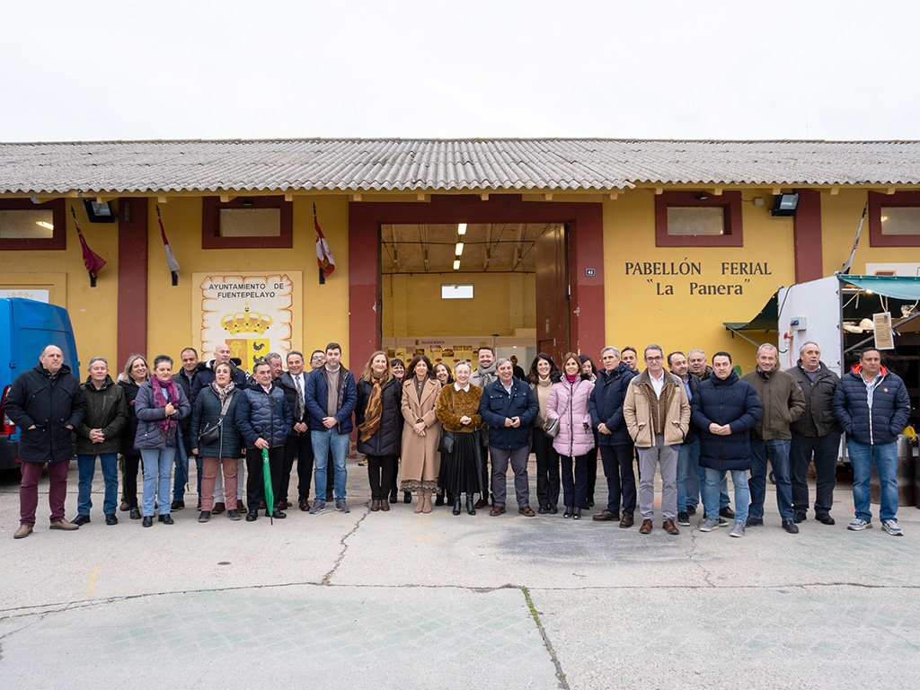 Autoridades en la inauguración de la Feria del Ángel. / Héctor Criado