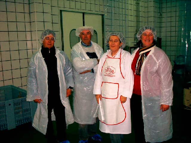 “Cuando empiezas de cero haces todo lo que haga falta” 4 Visita al interior de las instalaciones de la fábrica en el año 2006.