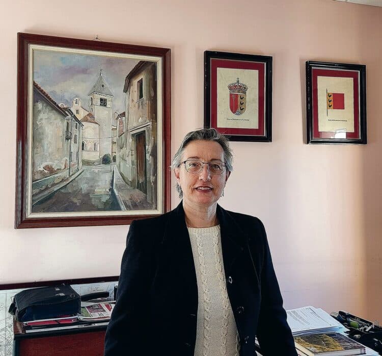 Alba Sanz reconoce que puede dejar la alcaldía, si sale elegida procuradora por Segovia. / Ayuntamiento Fuentepelayo
