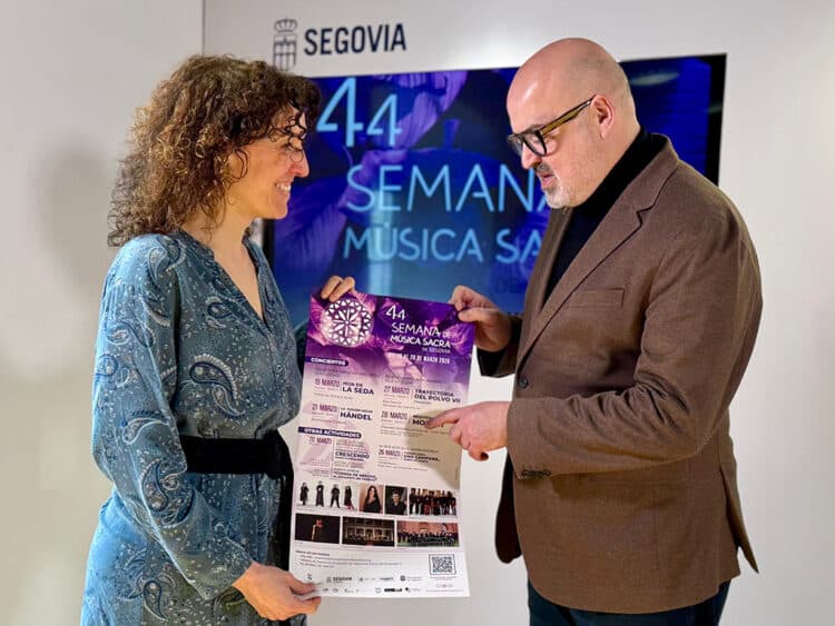La Semana de Música Sacra realiza un recorrido desde el barroco segoviano hasta Tanzania 1 Noelia Gómez y Juan Carlos Monroy presenta la Semana de Música Sacra. / FUNDACIÓN DON JUAN DE BORBÓN