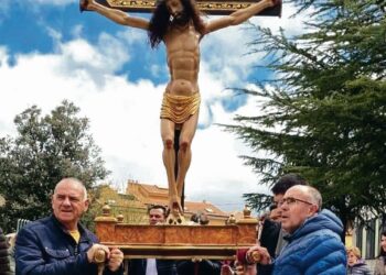 Procesión con el Cristo de las Melenas. / Ayuntamiento de Otero de Herreros