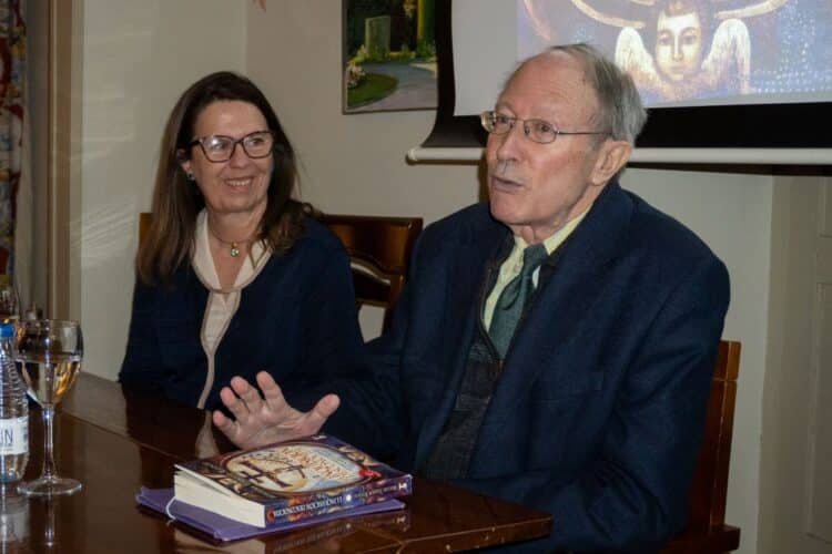 La Asociación Cultural El Blas de La Granja de San Ildefonso acogió este sábado la presentación del libro ‘La Inquisición desconocida, el Imperio Español y el Santo Oficio’. /Héctor Criado