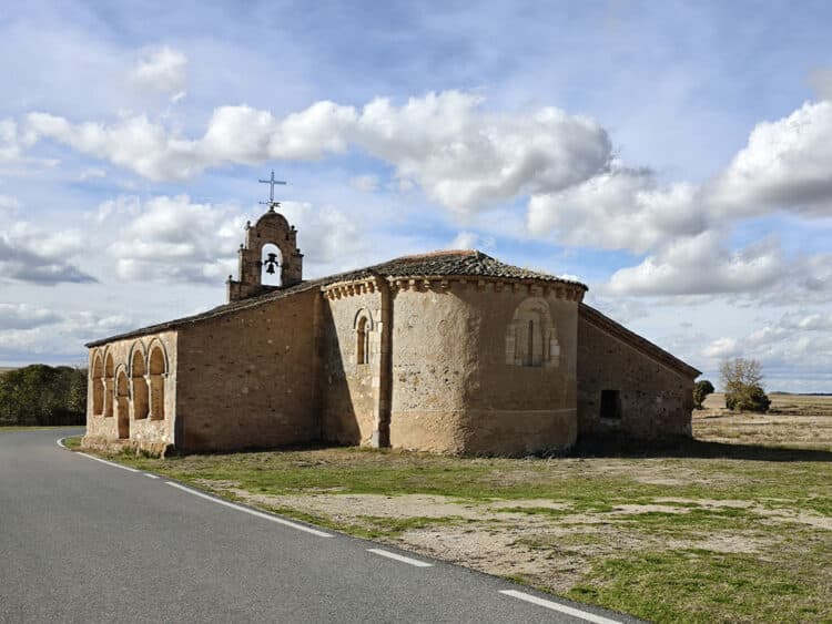 Ermita de San Miguel de Párraces, en Villoslada. / JOSÉ ANTONIO SANTOS