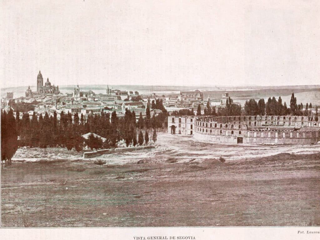 La construcción de la Casa / Laboratorio de Mixtos 2 Segovia vista desde los altos de Chamberí, siglo XIX. Foto Lauren. Por estos parajes estuvo la Casa de Mixtos.