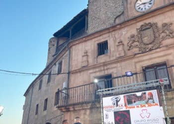 Los competidores Galvín y Nino, en el campeonato de pulsos de Sepúlveda. / OPEN ARMWRESTLING 'VILLA DE SEPÚLVEDA'