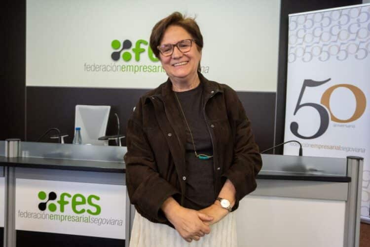 Irene Herranz en el acto reconocimiento a su trayectoria profesional otorgado por la Federación Empresarial segoviana. H.C.